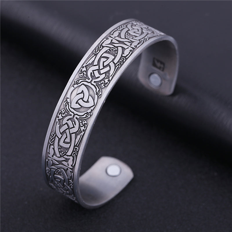 Totem Irish lucky knot bracelet